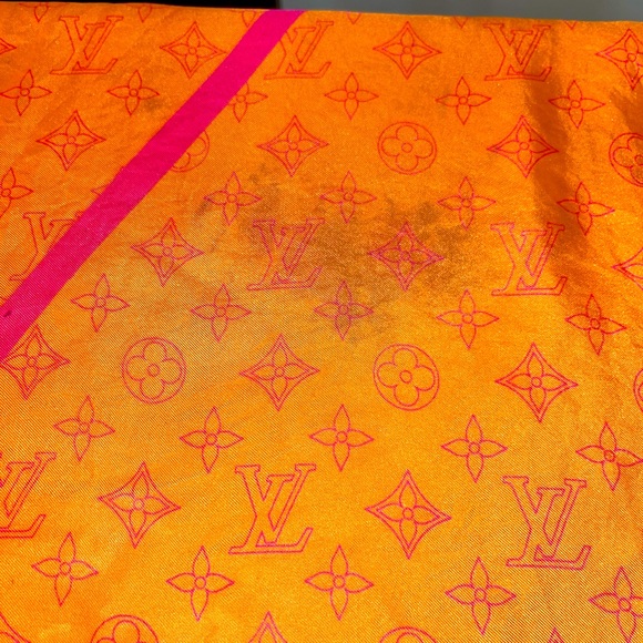 Authentic Louis Vuitton + Robert Wilson Orange Pink Silk Scarf - Picture 6 of 10